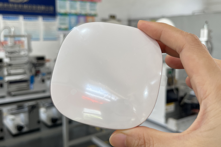 終結(jié)貼膜煩惱：這款設(shè)備如何重塑消費(fèi)電子開箱體驗(yàn)？